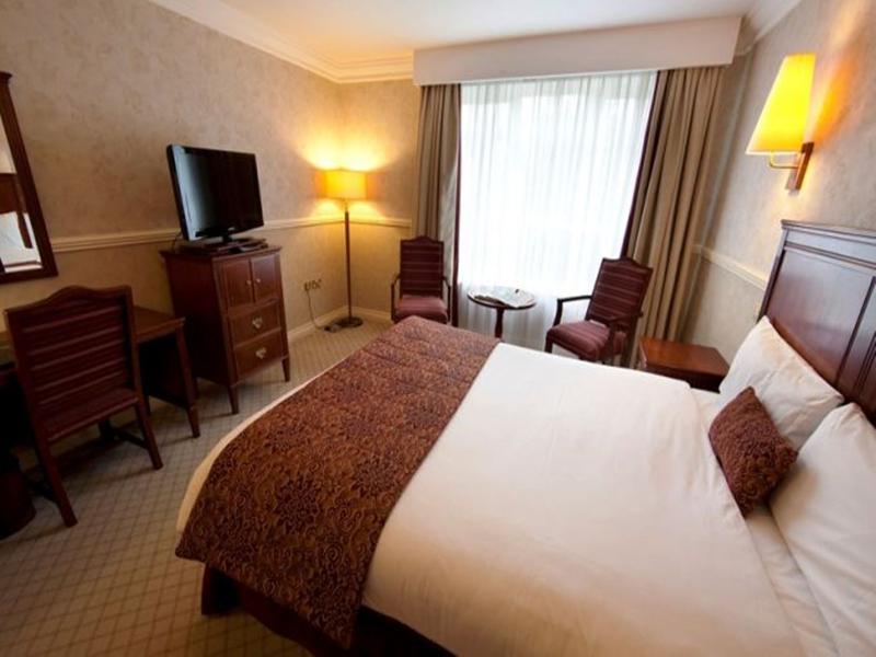 Court Yard Hotel Leixlip Extérieur photo