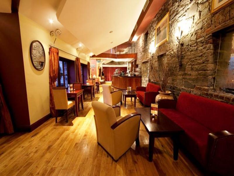 Court Yard Hotel Leixlip Extérieur photo
