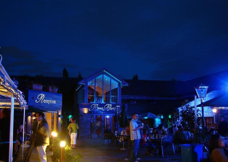 Court Yard Hotel Leixlip Extérieur photo