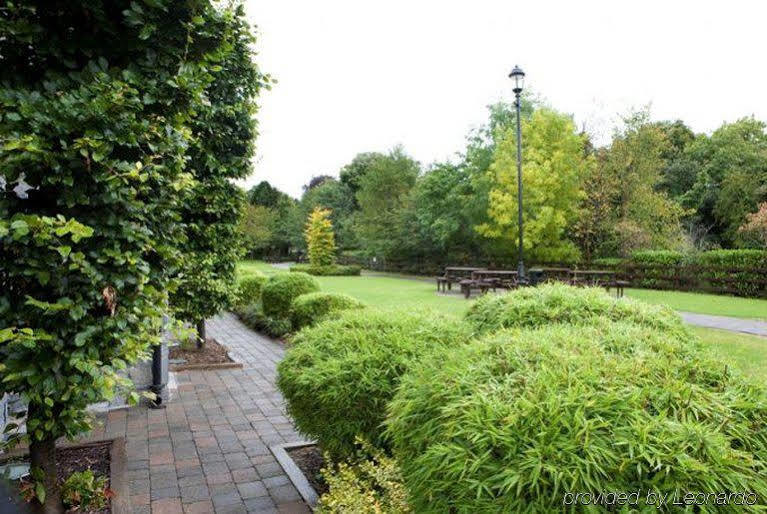Court Yard Hotel Leixlip Extérieur photo